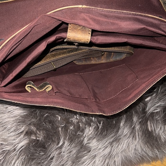 Buffalo Leather Messenger Bag - Picture 4 of 4